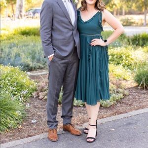 Lulus Medium Never a Dull Moment Emerald Green Tie-Strap Pleated Midi Dress